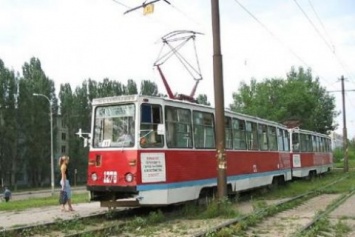 Пенсионерка получила травму, выпрыгнув на ходу из киевского трамвая