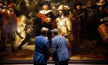 В амстердамском Рейксмузеуме началась публичная реставрация картины "Ночной дозор"