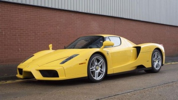 Желтый Ferrari Enzo выставили на аукцион (ФОТО)