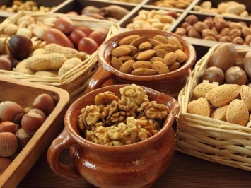 Ежедневные 60 грамм орехов помогают снизить уровень глюкозы в крови при диабете 2 типа