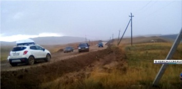 По дороге в Курортное застряли несколько десятков автомобилей