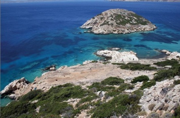 Древнейший в истории греческий храм обнаружен на острове в Эгейском море (фото)
