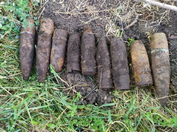 На Днепропетровщине нашли и обезвредили 10 старых снарядов