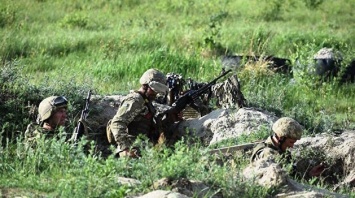 «Не добежали несколько метров»: бойцы ВСУ одним выстрелом ликвидировали сразу трех боевиков