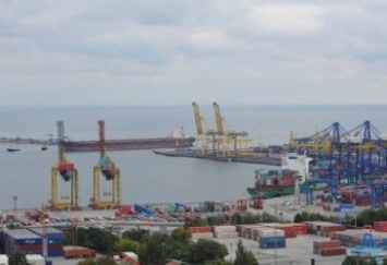 Зеленский хочет на два месяца запретить экопроверки в портах