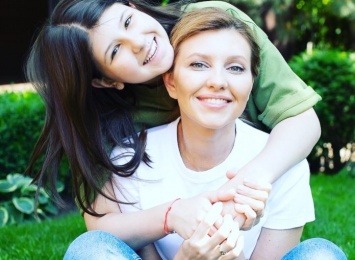 Дочери Зеленского сегодня 15 лет: первая леди опубликовала трогательное поздравление