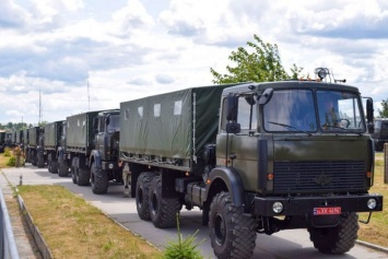 Сотню новых грузовиков «Богдан-6317» отправили на службу в армию
