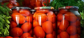 Консервированные помидоры: 6 простых и очень вкусных рецептов