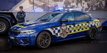 BMW M5 становится самой быстрой полицейской машиной в Австралии