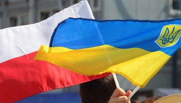 Посольство призывает привлечь к ответственности виновных в нападении на украинцев в Варшав