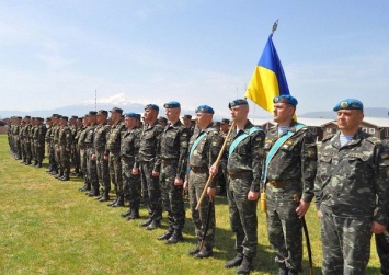 В Минобороны поздравили украинских миротворцев с профессиональным праздником