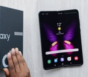 Samsung признает провал Galaxy Fold