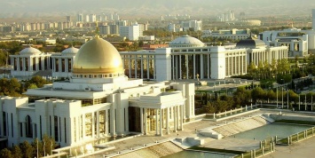Британские аналитики рассказали о голодающей и "балансирующей на грани катастрофы" Туркмении