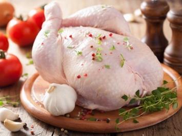 Долгая готовка и фитонциды: врачи рассказали, как защититься от бактерий в курином мясе