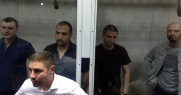 Суд выпустил из-под стражи обвиняемого в расстреле 48 активистов "беркутовца"