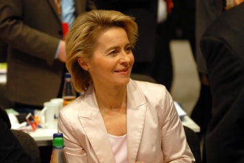 Впервые в истории: главой Еврокомиссии избрали женщину
