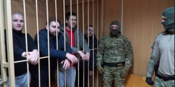 Зеленский пока не договорился: Путин оставил за решеткой пленных украинских моряков