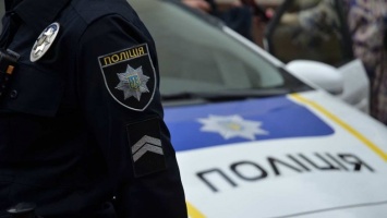В Одессе на машину чиновника повесили муляж бомбы