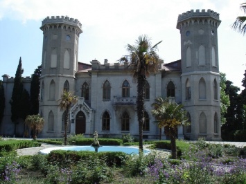 В Крыму вандалы разрушили старейший дворец
