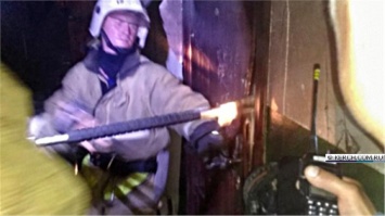 В Керчи во время пожара в многоэтажке эвакуировали 27 человек