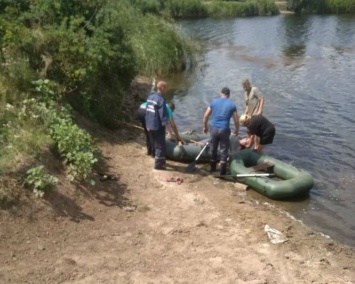 На Днепропетровщине в водоеме плавала лодка с мертвым мужчиной