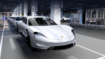Электрокар Porsche Taycan Turbo станет самым мощным в линейке