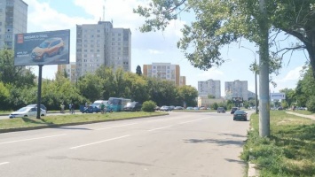 Авария в Харькове: машина превратилась в груду металла (фото)