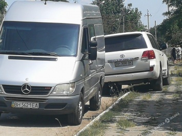 В Бессарабии свозят автобусы с неизвестными и направляют в избирательные участки