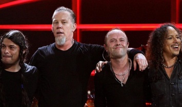 Metallica удивила российских фанатов, выступая в «Лужниках»