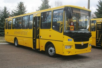 Регионы получают новые школьные автобусы