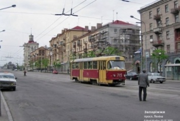 В сети опубликовали ретро-фото реконструкции центрального проспекта Запорожья, - ФОТО