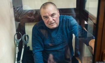 Политзаключенный Бекиров не встает с койки из-за защемления нерва в позвоночнике, - адвокат