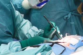Херсонские нейрохирурги спасли пациентке глаз