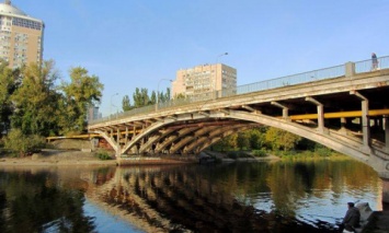 В Киеве задержали злоумышленника, который пытался утопить женщину в Русановском канале