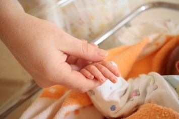 ЧП в роддоме: врач изуродовал младенца сразу после родов, подробности трагедии