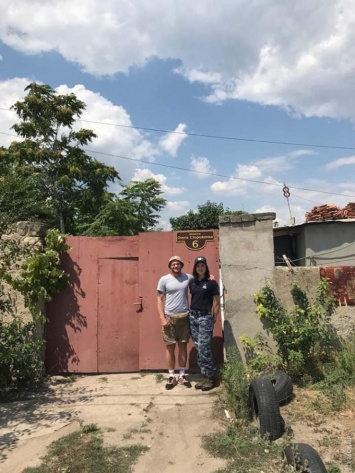 В одесском переулке, переименованном в честь павшего морского спецназовца, наконец появились таблички с новым названием: мэрия почему-то забыла о них