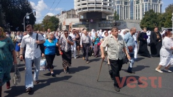 Паломники со всей Украины едут в Киев праздновать Крещение Руси