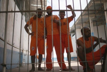 Во время бунта в бразильской тюрьме обезглавили 16 человек