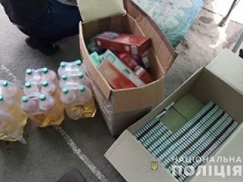 Склад нелегальных сигарет и алкоголя обнаружили на рынке в Болграде