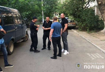 Поджигатели белорусского асфальтового завода задержаны в Одессе. Попытка удрать по простыням через окно третьего этажа не удалась