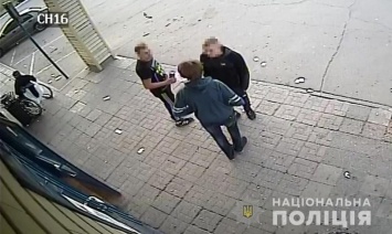Подросток пошел в магазин и внезапно попал под горячую руку: происшествие в Харьковской области