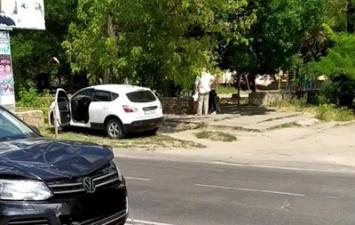 В Херсоне внедорожник на переходе сбил детей