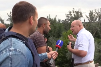 ''Иди отсюда, оккупант хр*нов!'' На Донбассе жестко отшили пропагандистов Путина. Видео