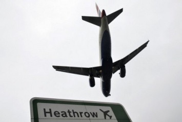 Лондонский аэропорт Хитроу отменил более 170 рейсов из-за забастовки работников