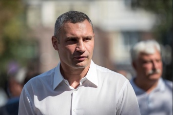 Кличко покинул Украину в разгар конфликта с Зеленским, появились фото "бегства"