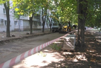 Тротуары по улице Ицхака Рабина уложат новой плиткой и сделают «карманы»