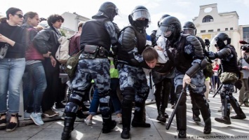 Протесты в Москве: в Германии боятся реальных сроков оппозиционерам