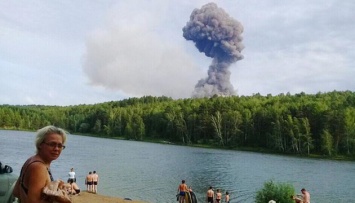 Из-а взрывов на складе боеприпасов в РФ проводитят эвакуацию в радиусе 20 километров