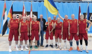 Николаевские баскетболисты привезли из Хельсинки медали чемпионата мира среди ветеранов
