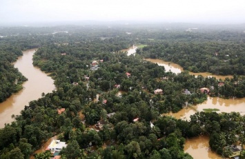 В Китае из-за внезапного наводнения погибли 13 туристов: подробности
